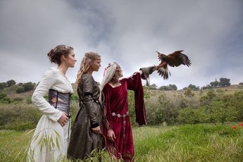 Как жили женщины Средневековья