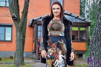 Эвелина Бледанс отдыхает в Подмосковье