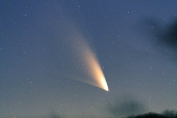 8 самых известных комет,пролетевших над Землей