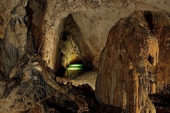 Загадочные пещеры в Китае