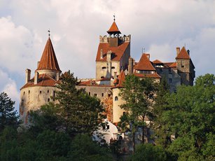 Мистика в Румынии: Ведьмино озеро и замок Дракулы