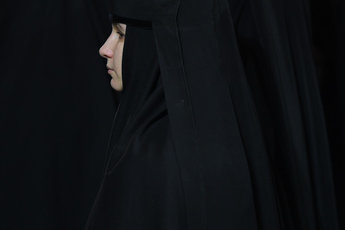 Призрачная летающая монахиня