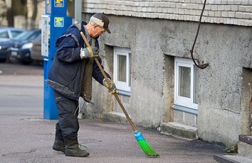 Славик: добрый бомж нашего двора. Жизненное
