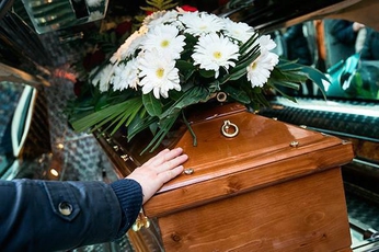 Похороны нужны не мертвым, а живым