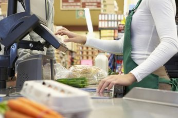 От рынка до супермаркета: как обманывают покупателей