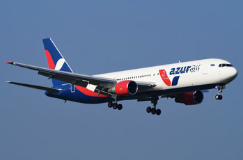 В аэропорт Антальи вернулся самолет Azur Air, вылетевший в Москву
