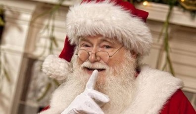 Санта-Клаус подарит подарки президентам разных стран