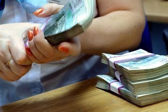 Сбежавшую с 41 миллионом рублей кассиршу объявили в федеральный розыск