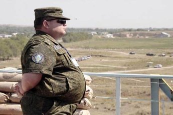 В Британии расширяют люки на подлодках для ожиревших военных