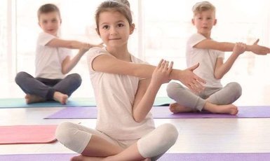 Польза йоги для здоровья детей