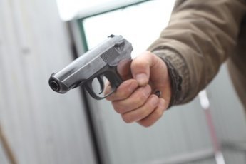 В Подмосковье задержали устроившего стрельбу в магазине мужчину